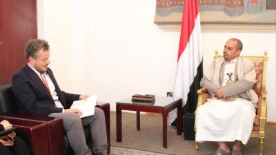 المؤتمر نت - بحث نائب وزير الخارجية والمغتربين عبدالواحد أبو راس اليوم، مع نائب رئيس بعثة اللجنة الدولية للصليب الأحمر بصنعاء، نور خدام الجامع، جوانب التعاون