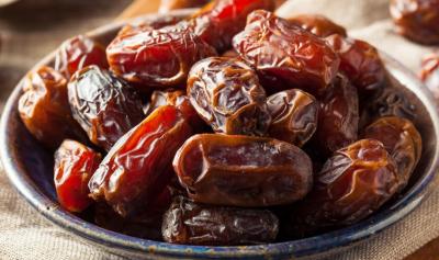 المؤتمر نت - 4 فوائد صحية لتناول التمر يومياً