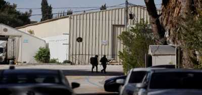 المؤتمر نت - اقتحمت قوات الاحتلال الإسرائيلي، الاثنين، مقر وكالة غوث وتشغيل اللاجئين الفلسطينيين "الأونروا" في حي الشيخ جراح بمدينة القدس المحتلة