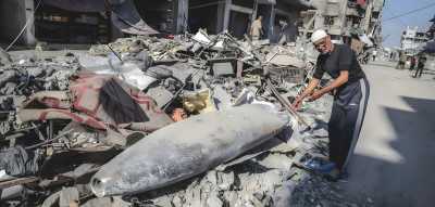 المؤتمر نت - قال مسؤول أممي إن مخلفات الحرب والذخائر غير المنفجرة تعرقل عودة الحياة إلى طبيعتها في قطاع غزة، مشيرا إلى أن الأطفال هم الفئة الأكثر عرضة للخطر