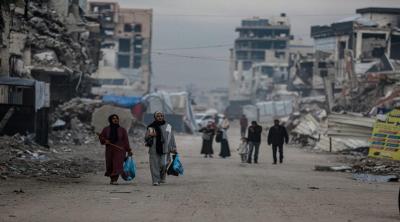 المؤتمر نت - شنّ طيران الاحتلال الإسرائيلي، فجر اليوم الإثنين، سلسلة غارات جوية على مناطق متفرقة في قطاع غزة، بالتزامن