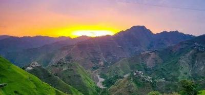 المؤتمر نت - كشف الفلكي اليمني عدنان الشوافي عن موجة تقلُّبات شديدة في طقس اليمن ابتداءً من مساء اليوم وحتى الجمعة المقبلة