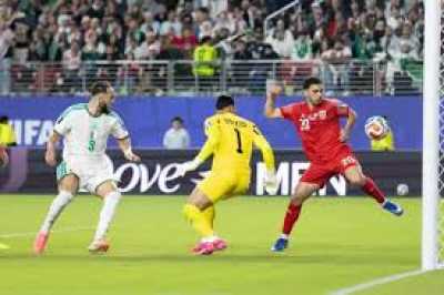 المؤتمر نت - انتهت القمة العربية في مونديال 2026 بفوز الجزائر على الأردن 2-1 بعد مباراة مثيرة الثلاثاء
